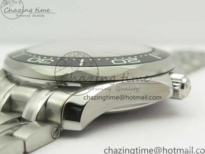 0227 HighQuality Seamaster 300M Chronometer SS Black OMF 1:1 Best Edition on SS Bracelet A2824 (Black Balance Wheel) V 7954